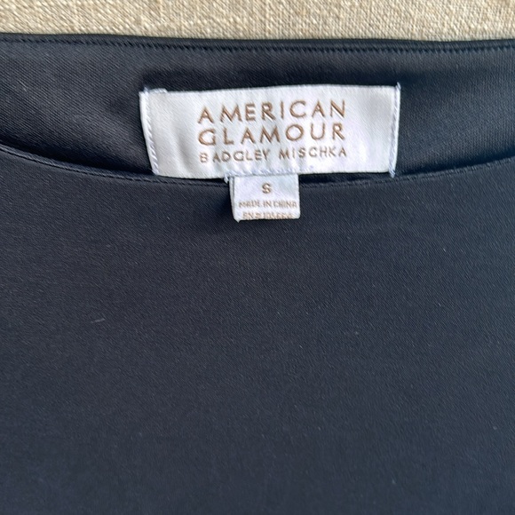 BADGLEY MISCHKA AMERICAN GLAMOUR long sleeved ruched fitted dress. Stunning - Picture 2 of 7